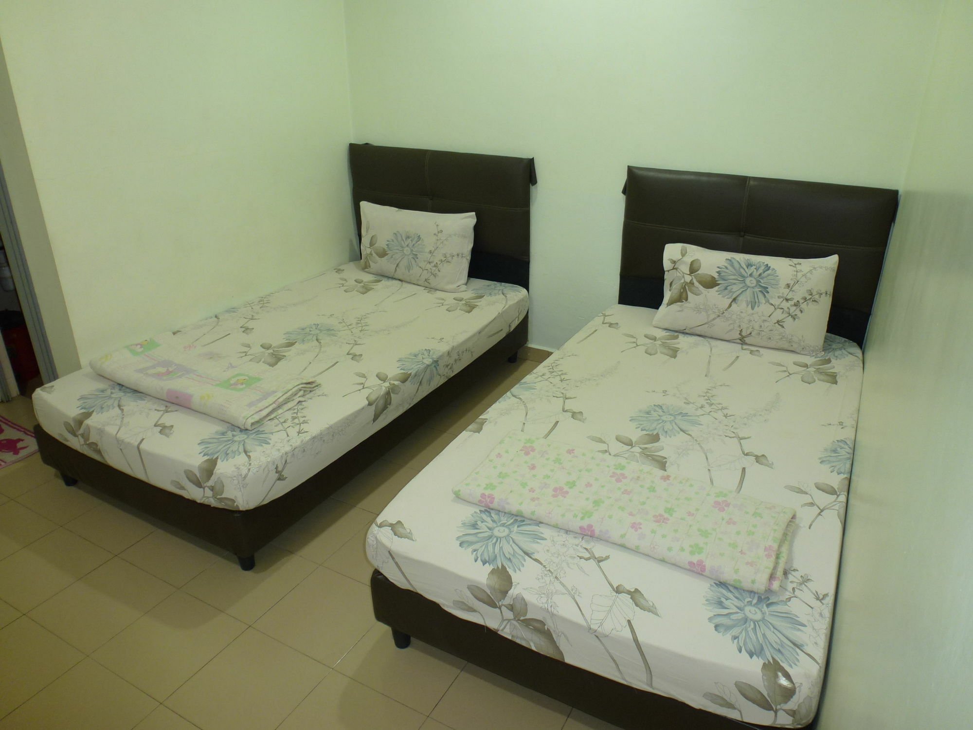 Batu Berendam Inn Kampong Sungai Putat Buitenkant foto